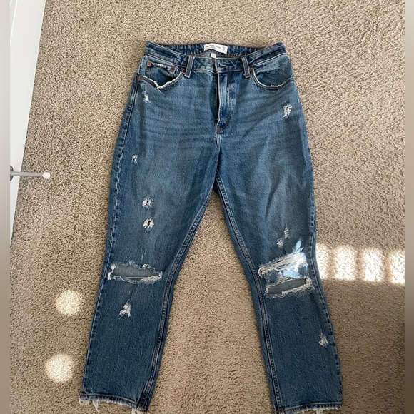 Abercrombie & Fitch Curve Love High Rise Mom Jean - Picture 2 of 4